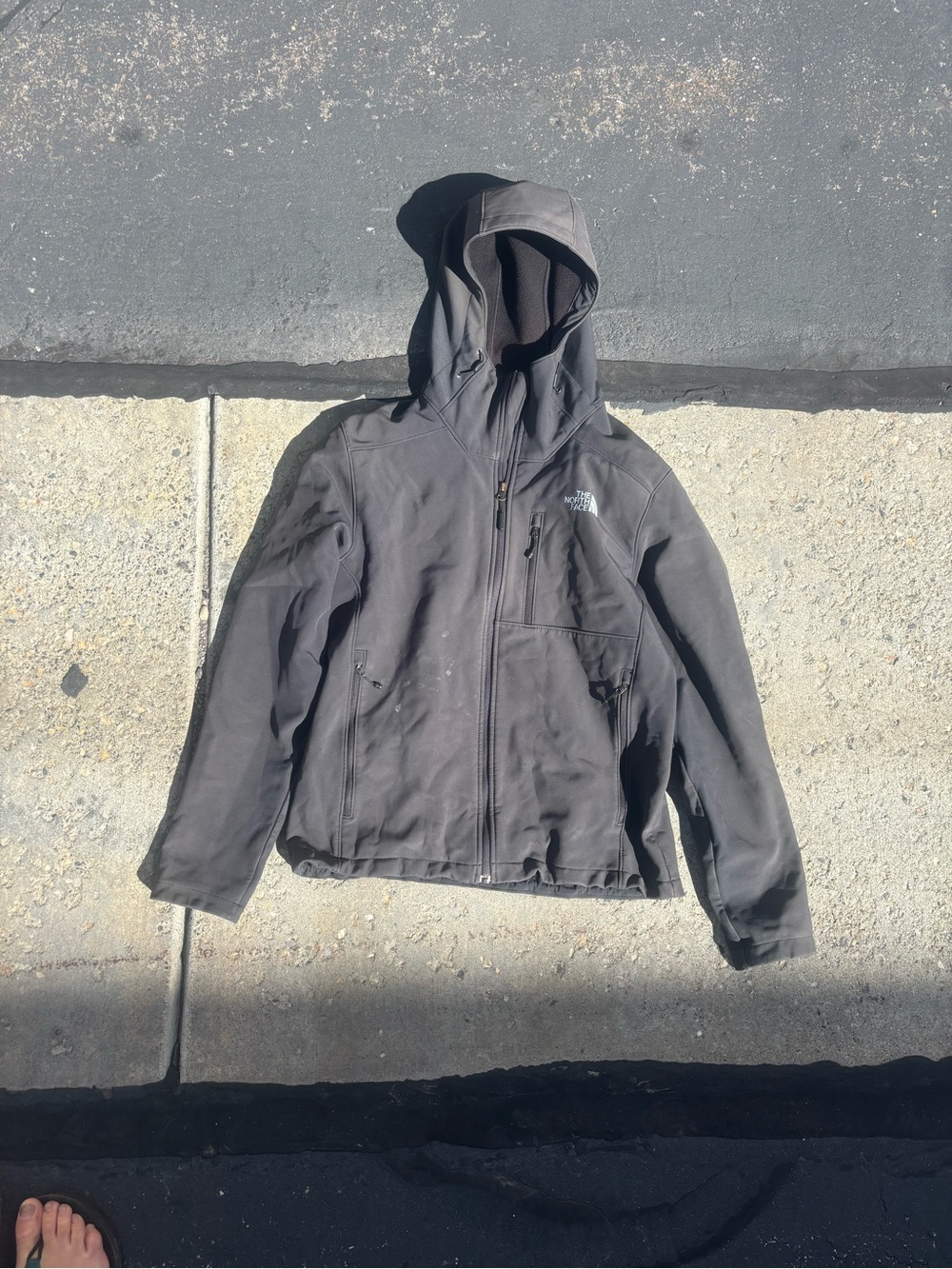 The North Face Men’s Hooded Softshell Jacket - Dark Gray
